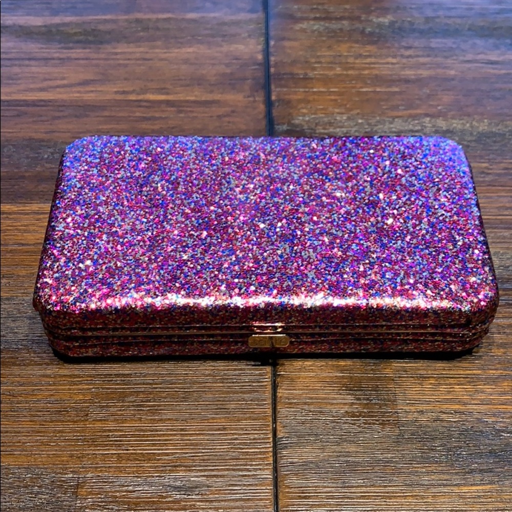 Tarte Clutch